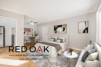 15405 Vanowen St, Unit 30 in Los Angeles, CA - Building Photo - Building Photo