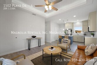 1502 Playa Dr in Weslaco, TX - Foto de edificio - Building Photo