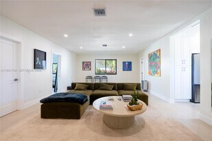 7548 Adventure Ave in North Bay Village, FL - Building Photo