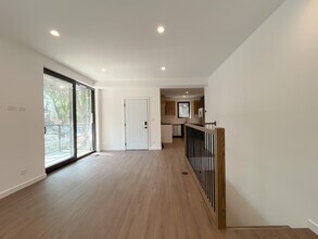 3710 N Kenmore Ave in Chicago, IL - Building Photo - Building Photo