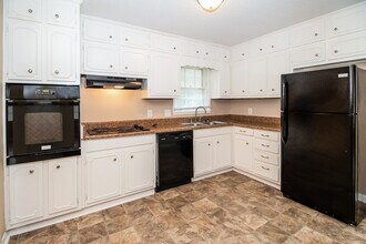 3208 Deerfield Rd NW in Huntsville, AL - Building Photo - Building Photo