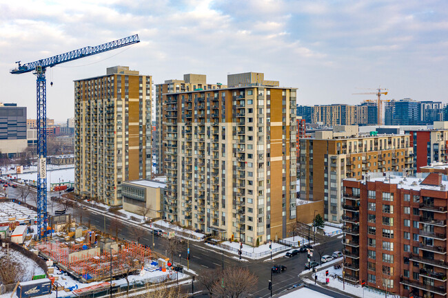 Les Jardins Windsor in Montréal, QC - Building Photo - Building Photo