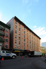 106-108 Bayard St in New York, NY - Building Photo - Building Photo