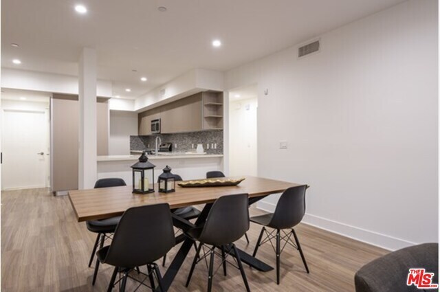 2250 Fox Hills Dr-Unit -402 in Los Angeles, CA - Building Photo - Building Photo