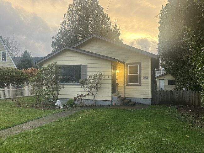 7951 Maple Ave SE in Snoqualmie, WA - Building Photo - Building Photo