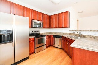 622 Claire Ln in Newport News, VA - Building Photo - Building Photo