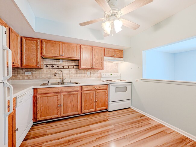 801 S Dwyer Ave in Arlington Heights, IL - Building Photo - Building Photo