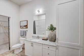 The Mill Old Town in Lewisville, TX - Foto de edificio - Building Photo