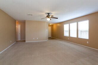 2034 Vanamen Ct in Conroe, TX - Building Photo - Building Photo