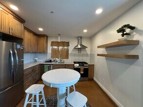 1611 Whaley St in Oceanside, CA - Building Photo - Building Photo
