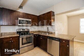 2540 NW 159th St in Miami Gardens, FL - Building Photo - Building Photo