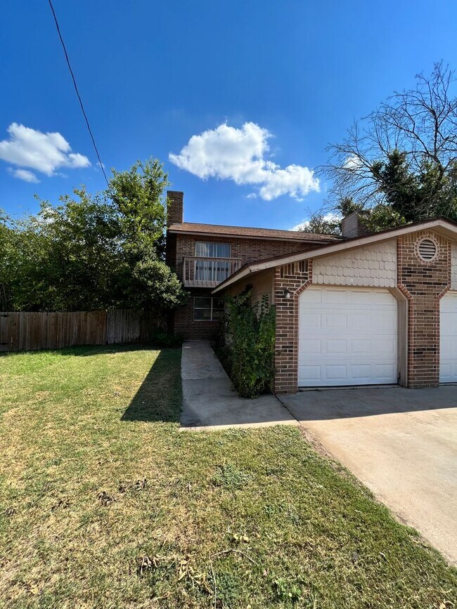 2101 Granberry Dr in Austin, TX - Building Photo - Building Photo