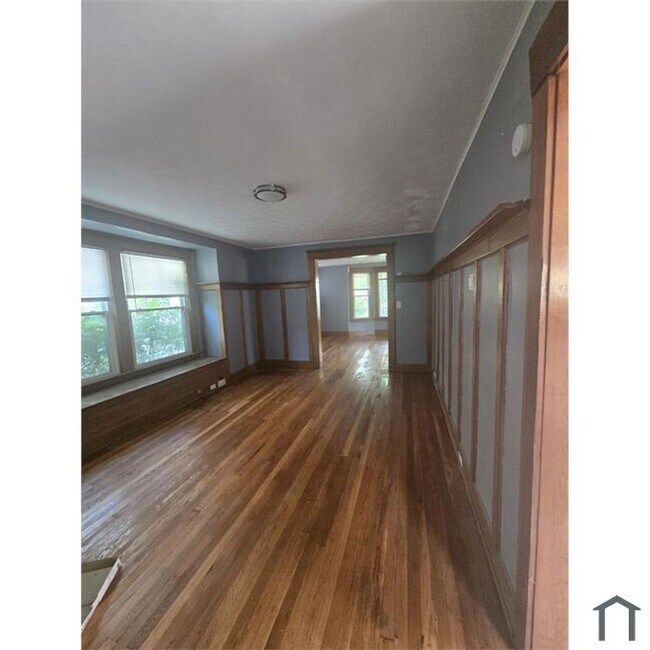 13702 Rugby Rd in Cleveland, OH - Building Photo - Building Photo