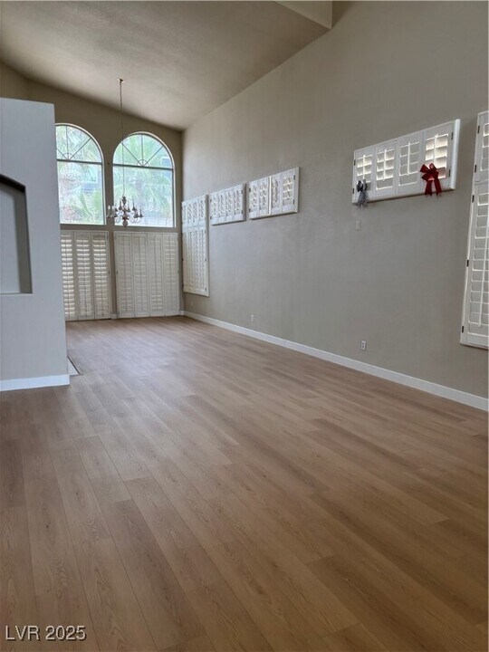 112 Weatherwood Ct in Henderson, NV - Building Photo