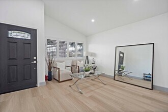 14951 Gainford Cir in Irvine, CA - Building Photo - Building Photo
