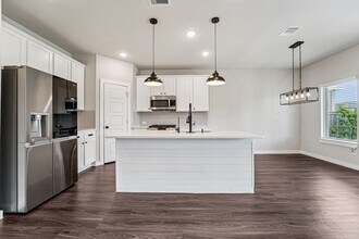 15011 Red Buckeye Dr in Cypress, TX - Building Photo - Building Photo