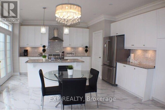 99 Kincardine St in Vaughan, ON - Building Photo - Building Photo