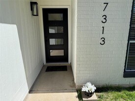 7313 Rhett Pl in Austin, TX - Building Photo