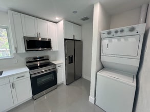 5300 NW 25th Ave in Miami, FL - Building Photo - Building Photo