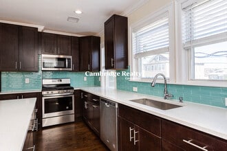 745 Fellsway, Unit A in Medford, MA - Building Photo - Building Photo