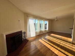 211 Catalina Ave in Pacifica, CA - Building Photo - Building Photo
