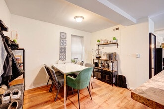 1627 N Winchester Ave, Unit 1R in Chicago, IL - Building Photo - Building Photo