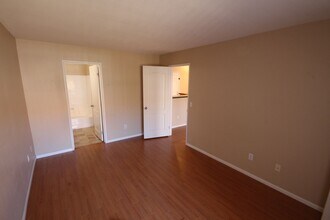 7150 Shoreline Dr in San Diego, CA - Building Photo - Building Photo