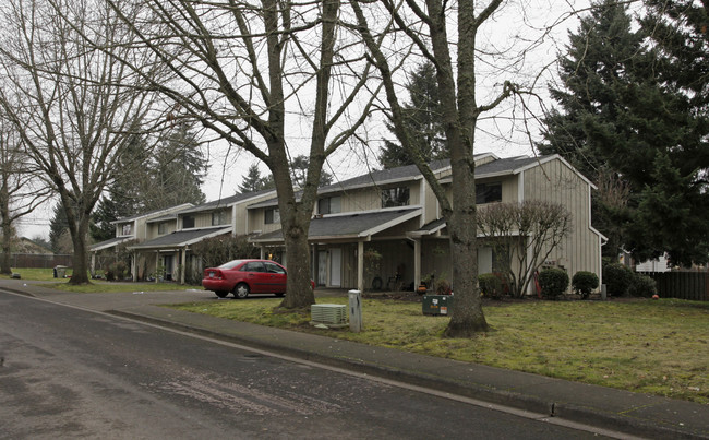 4550 SW 160th Ave in Beaverton, OR - Foto de edificio - Building Photo