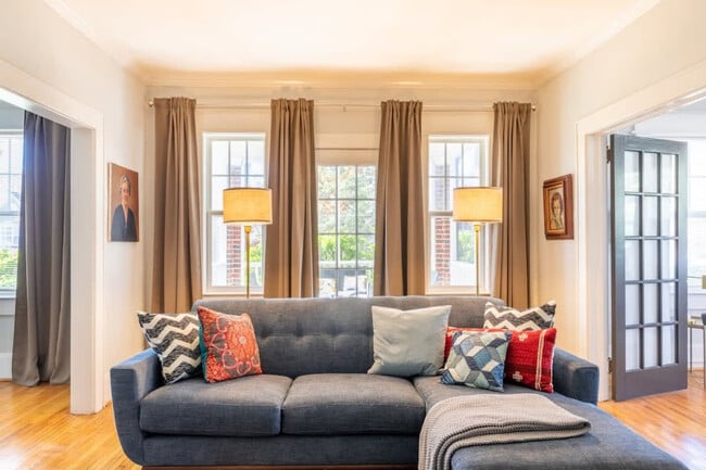 800 Magnolia Ave in Charlotte, NC - Foto de edificio - Building Photo