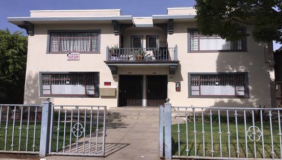 943 Cedar Ave in Long Beach, CA - Building Photo