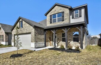 14465 Gunsight Pass in San Antonio, TX - Building Photo - Building Photo