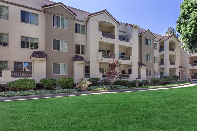 Paloma Vista in San Jose, CA - Building Photo - Building Photo
