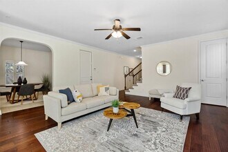 11205 Zimmerman Ln in Austin, TX - Building Photo - Building Photo