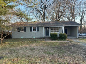 1711 Southwind Dr in Nashville, TN - Building Photo - Building Photo