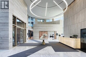 506-525 MCMAHON Dr in North York, ON - Building Photo - Building Photo