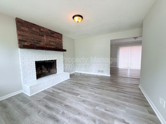 5035 Merlin Dr in Oakwood, GA - Building Photo - Building Photo