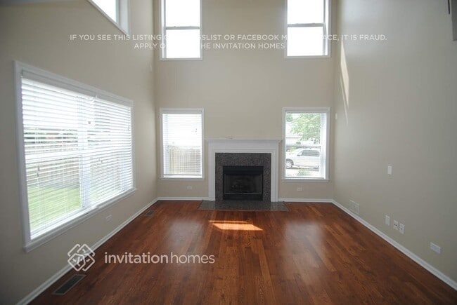 621 Lake Plumleigh Way in Algonquin, IL - Foto de edificio - Building Photo