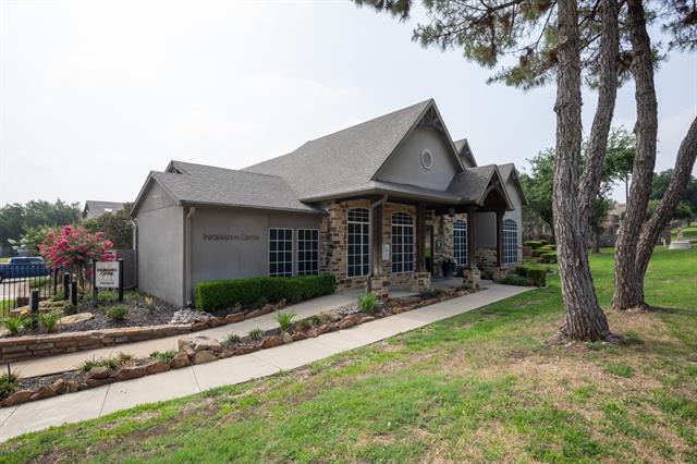 1800 Fuller Wiser Rd in Euless, TX - Building Photo