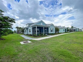 7162 Saona CT in Naples, FL - Building Photo