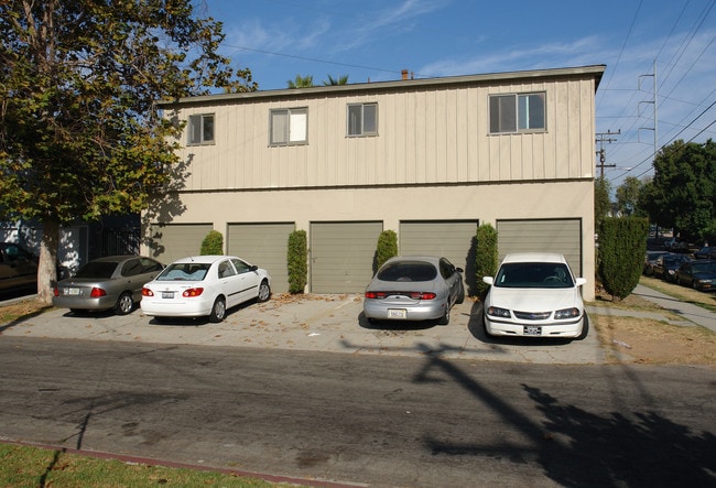 900 Glenway Dr in Inglewood, CA - Building Photo - Building Photo