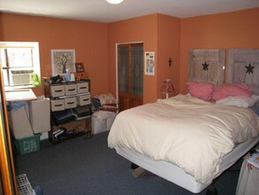 106 Central St, Unit #1 in Somerville, MA - Building Photo - Building Photo