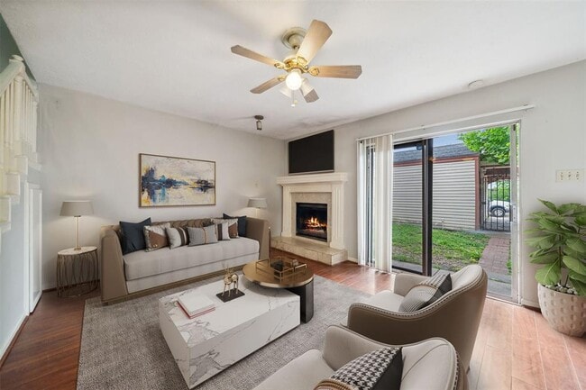 property at 1841 Sherwood Forest St