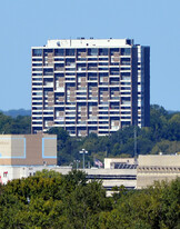 Summit Chase Condominiums in Grandview Heights, OH - Building Photo
