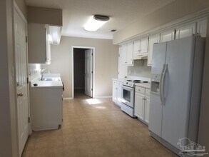 109 Mirabelle Cir in Pensacola, FL - Building Photo - Building Photo
