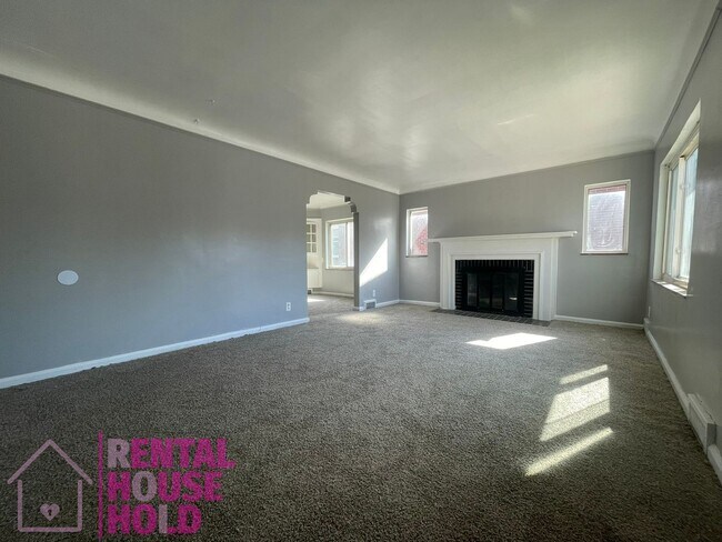 17564 Santa Rosa Dr-Unit -17566 Santa Rosa (Upper) in Detroit, MI - Building Photo - Building Photo