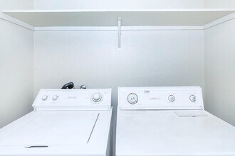 Shelter Cove Apartments in Yuba City, CA - Building Photo - Building Photo