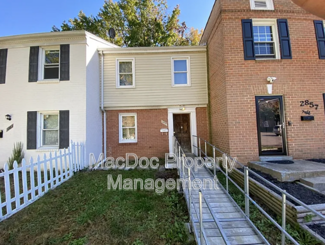 2855 Gloucester Ct in Woodbridge, VA - Foto de edificio - Building Photo