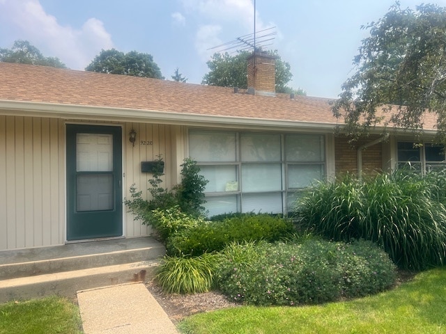 property at 922 N Milwaukee Ave