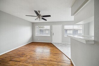 101 Avondale St-Unit -16 in Houston, TX - Building Photo - Building Photo