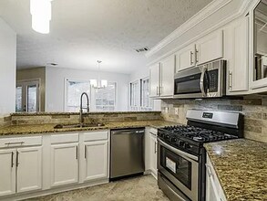 4947 Clubgreen Summit in Stone Mountain, GA - Building Photo - Building Photo